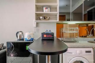 Fancy and Nice 2BR at Cinere Bellevue Apartment By Travelio - Karangtengah - 5