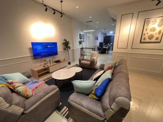 FunkyVila5 16PX 4BR Near188Tower, Artstreet, HTTA - 9