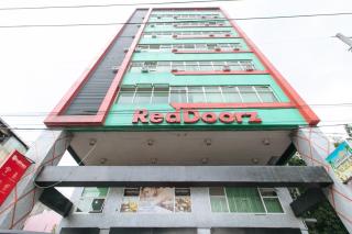 RedDoorz near Quiapo Church Manila - Manila - 8