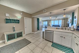 Amazing Tropical Condo with Complimentary Beach Chairs and Umbrellas - Unit 0706 - Panama City Beach - 9
