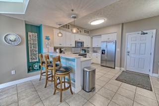 Amazing Tropical Condo with Complimentary Beach Chairs and Umbrellas - Unit 0706 - Panama City Beach - 5