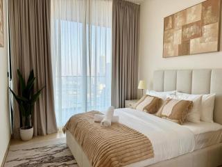 Modern 1br In Jvc Pool, Balcony & Free Parking - 3