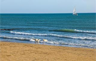 4 Bedroom Cozy Home In Reggio Calabria - Reggio Calabria - 5