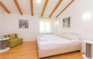 Lovely Apartment In Starigrad Paklenica - Starigrad-Paklenica - 3