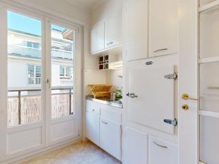 Bright flat in the heart of Lausanne - 5