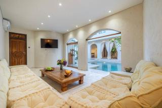 Majestic Estate in Canggu - Yamuna Villa - Canggu - 2