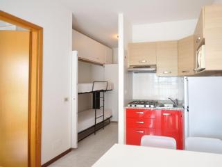 Apartment in Bibione Spiaggia with balcony - Bibione - 1