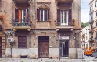 Nice Apartment In Palermo With Kitchen - 3