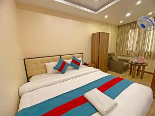 Hotel Airport Holiday - Kathmandu - 9