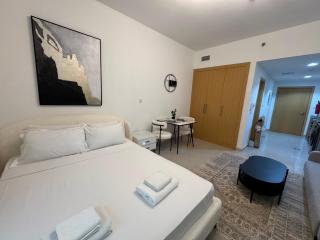 ASHRI HH Spacious Studio in May Residence JVC - Dubai - 6