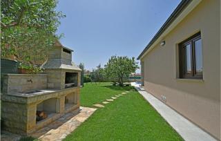Awesome Home In Galizana - Galižana - 1