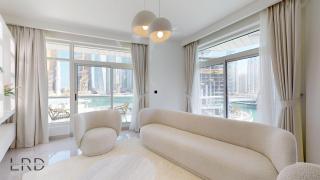 Luxurious Apartment with Marina Views - 8