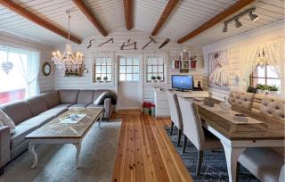 Lovely Home In Øvre Snertingdal - 0