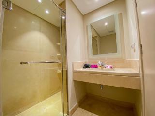 Apartment with large terrace & nice pool area - 5