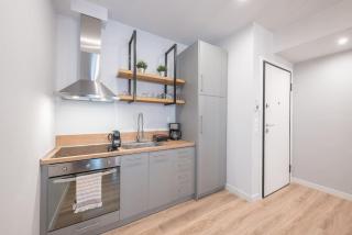 Modern & Spacious Αpartment - Athens - 9