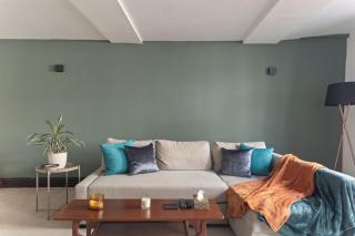 Simple & Comfortable 1BR Flat - Plymouth - 1