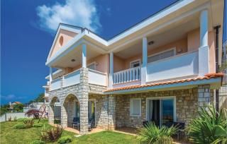 2 Bedroom Cozy Apartment In Crikvenica - Crikvenica - 1