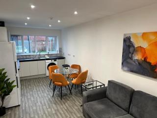 Spacious 2-Bed Flat with Free Parking Near Nottingham! - Long Eaton - 8