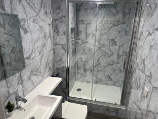 Spacious 2-Bed Flat with Free Parking Near Nottingham! - Long Eaton - 5
