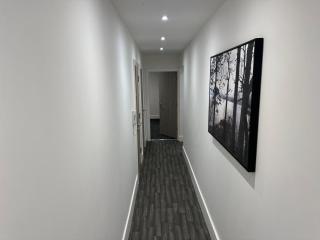 Spacious 2-Bed Flat with Free Parking Near Nottingham! - Long Eaton - 4