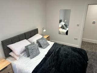 Spacious 2-Bed Flat with Free Parking Near Nottingham! - Long Eaton - 2
