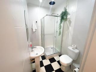 Neighbourgood Hill - 9