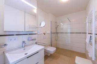 Sieglinde - Apartment in der Hafenresidenz mit Balkon & Wellness - 7