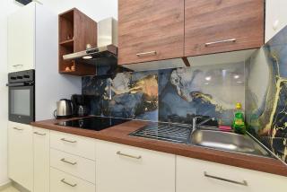 Stylish family retreat with shared pool - 5