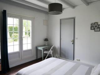 Cottage au calme avec terrasse et jardin - Villegouge - 3