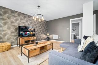 Luxe Apartment with Private Parking in Gated Complex - Close to JQ & City Centre - Top Rated - 7SH - Birmingham - 0