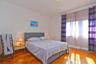 Spacious flat with pool just 300m from the beach - Fažana - 6