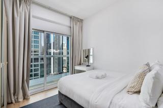 Urban Gem 2BR with Stunning Views - Dubai - 2