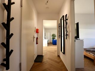 Modern Apartment Near Kristalltherme- MontiRooms - Ludwigsfelde - 3