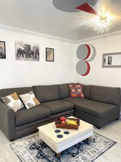 Stylish Madison Apartment - Dagenham - 8