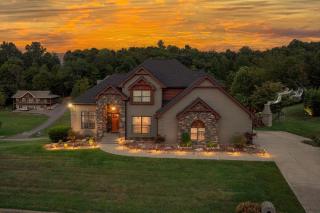 Greystone In The Smokies - Luxury Lodge - Pool - 0