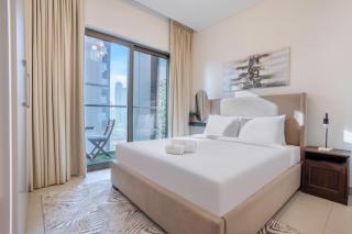 STAY BY LATINEM Luxury 1BR Holiday Home CVR B2303 near Burj Khalifa - Dubai - 2