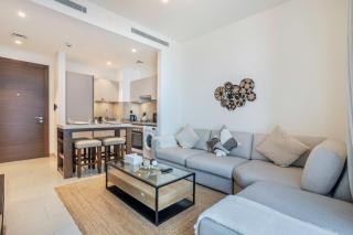 STAY BY LATINEM Luxury 1BR Holiday Home CVR B2303 near Burj Khalifa - Dubai - 9