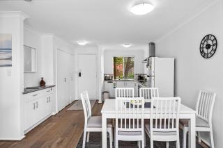 6 Light Bright Home In South Perth - Perth - 2