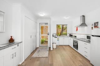 6 Light Bright Home In South Perth - Perth - 7
