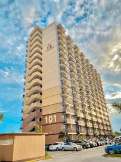 Spacious Condo Unit with Balcony - Lo-oc - 9