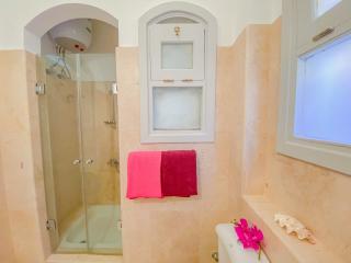 Bright apartment with large balcony & lagoon - 3