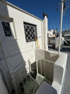 Sunny Rooftop Studio in Center with City Views - 5