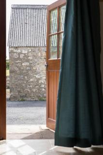 Broadway Farm Holiday Barn with hot tub - Swansea - 6