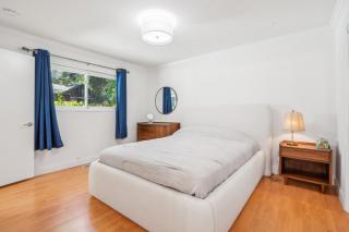 Spacious Mountain View Duplex in Prime Location Duplex - Mountain View - 6