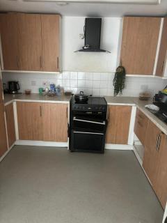 Cozy Apple Grove Apartment in Middlesex - Pinner - 1