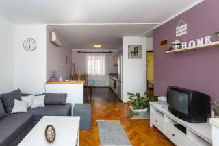 Shabby Chic Apartment DiSente nr1 close to Krk centre - Krk - 9