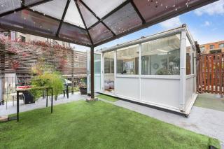 Two-bedroom Apartment Short Term Rental & Flexible Renting Hackney with Free WiFi and Roof Terrace! - 9