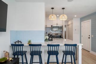 Beachfront Stay with Pool Access Bluefish 7 - 3