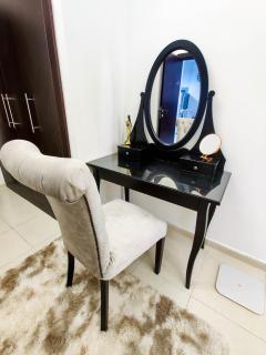 Elegant Fresh 1BR with Heated Pool, just steps from Mall, Restaurants & Fitness center - Dubai - 1