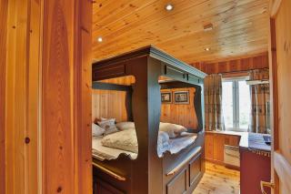 Grand Log Cabin with Fireplace and 12-14 Beds - Beitostøl - 4